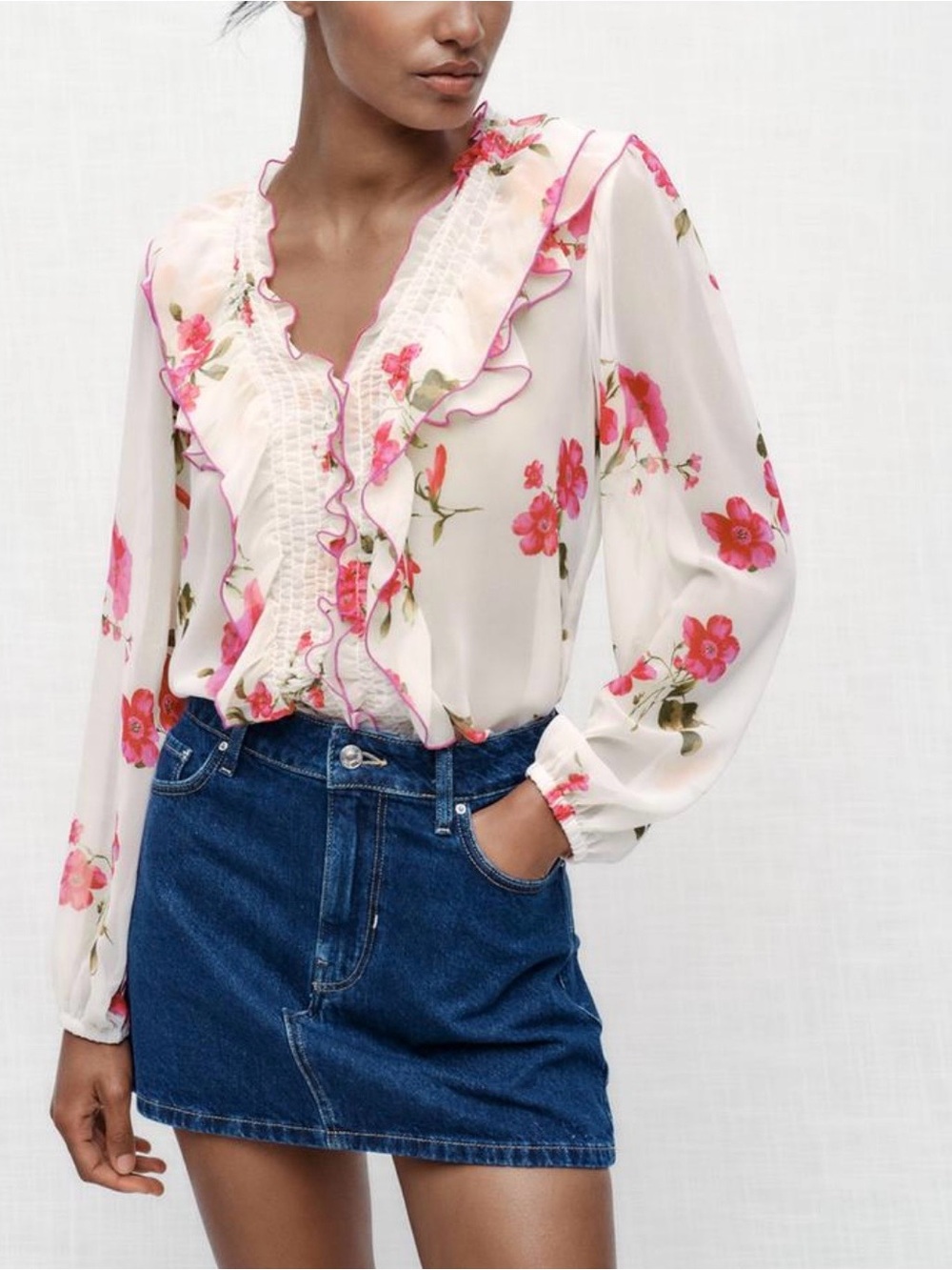 ZARA Ruffled Floral V-Neck Long Sleeve Blouse  Floral Pink Multicolored Size XL